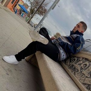 Meet your Posher, Xavier